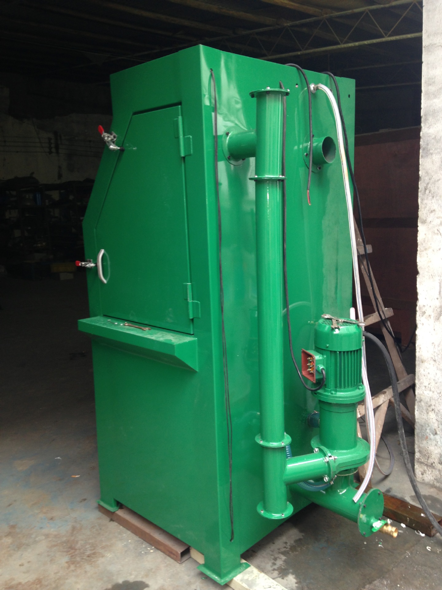 1212液体喷砂机工件抛光抛亮专用水式喷砂机良威喷砂机生产厂家