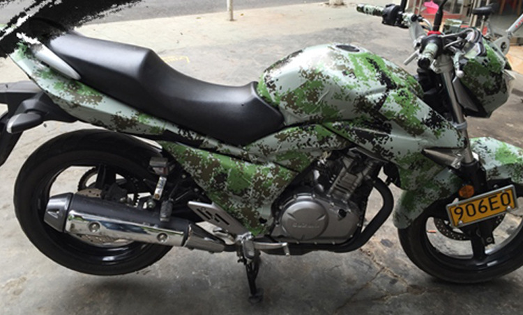 沙漠迷彩汽车改色 车身贴膜 汽车改色膜 迷彩车身贴膜