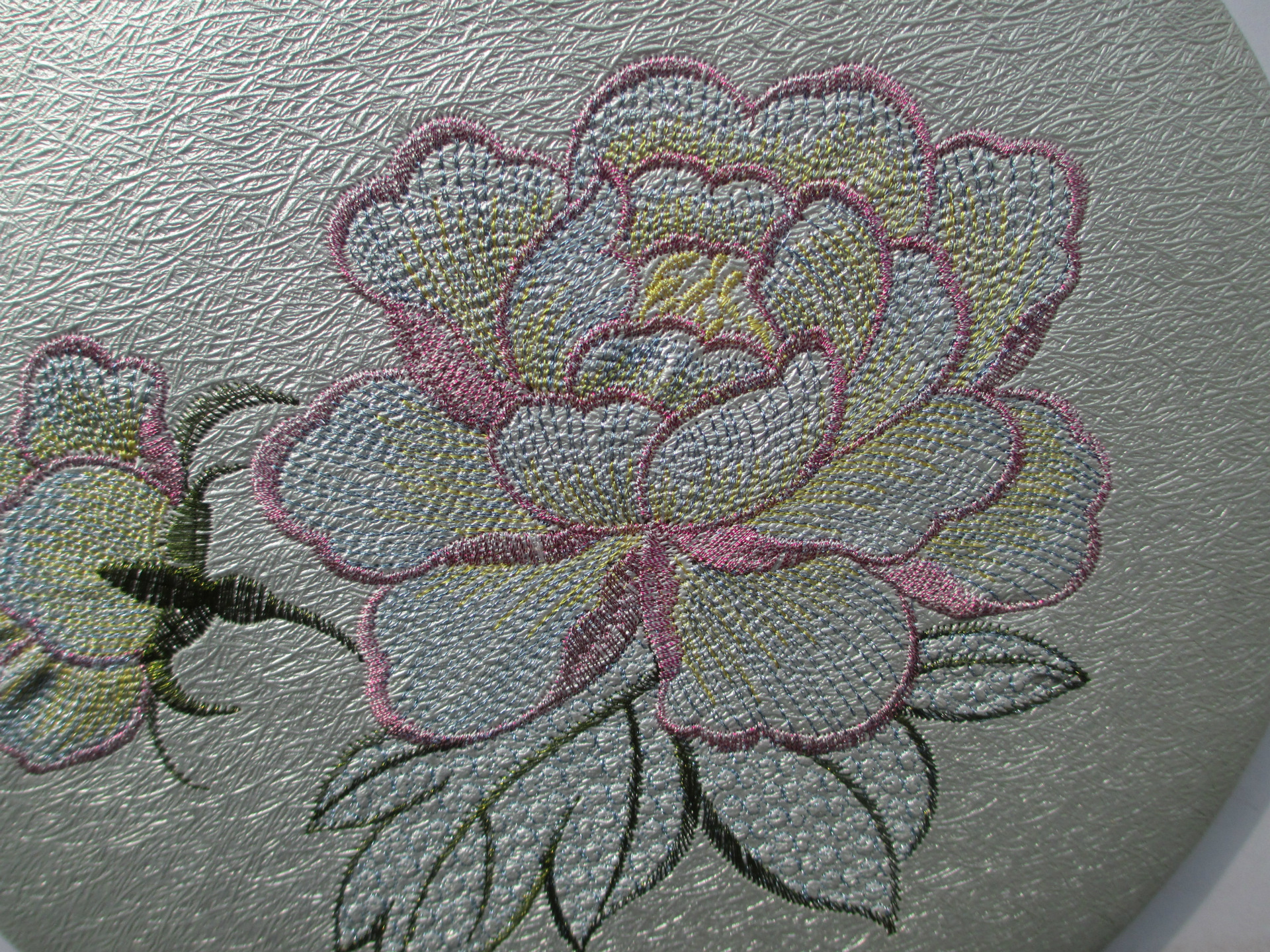 移门皮革刺绣 硬包皮革 刺绣 软包 单皮 软包海棉刺绣皮革面料