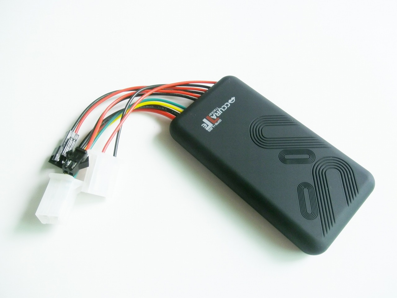 厂家直销 车载追踪器gps定位器 微型个人跟踪定位器