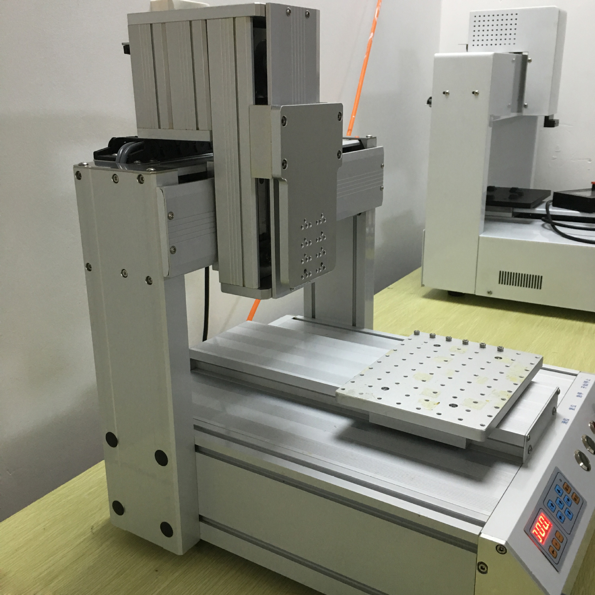 全新款 自动点胶机涂胶机设备sp-221 三轴自动点胶机 光纤点胶机