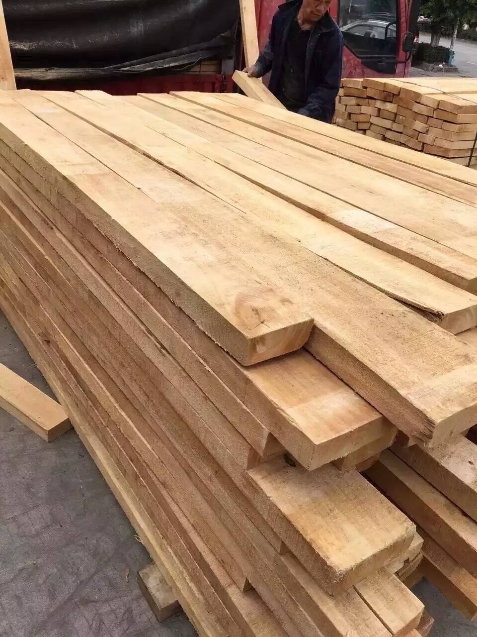 工厂直销海南橡胶木实木板材 国产木方 方条 楼梯柱子 国产橡胶木