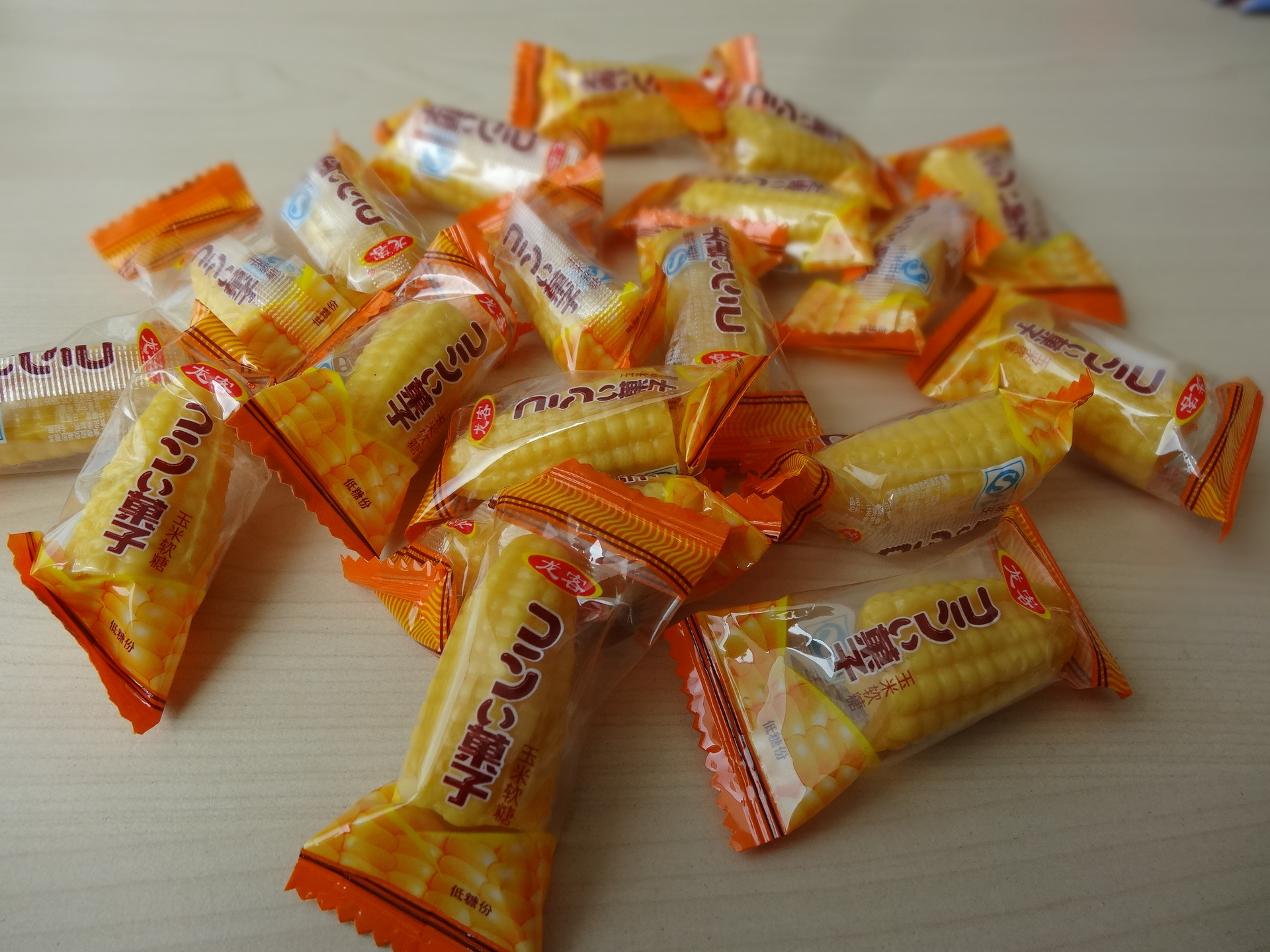 龙客玉米软糖250g玉米糖 休闲80后怀旧零食结婚喜糖果散装批发