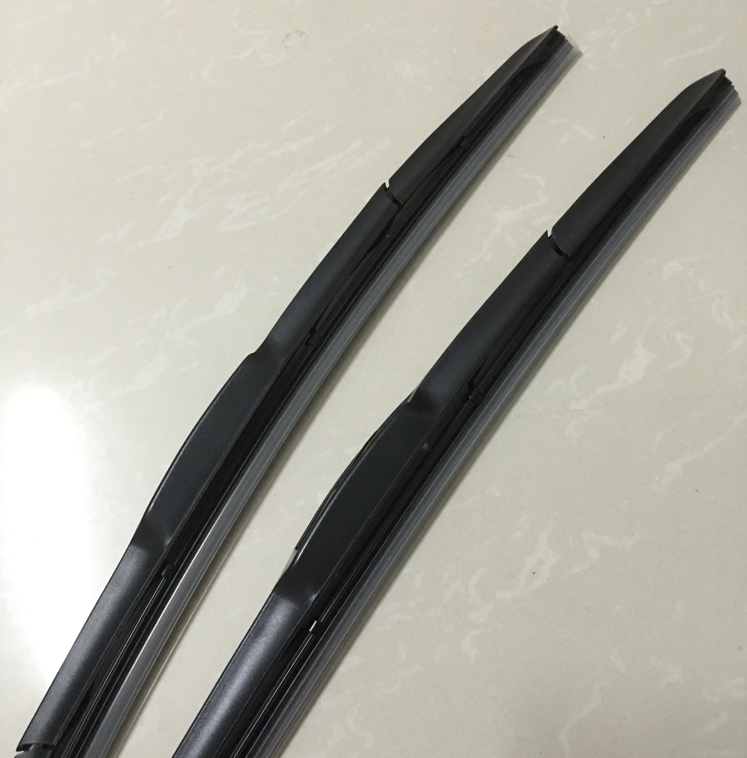 汽车雨刮器奔腾x80奔腾b70奔腾b50b90雨刷3段无骨雨刷刮雨器雨刷