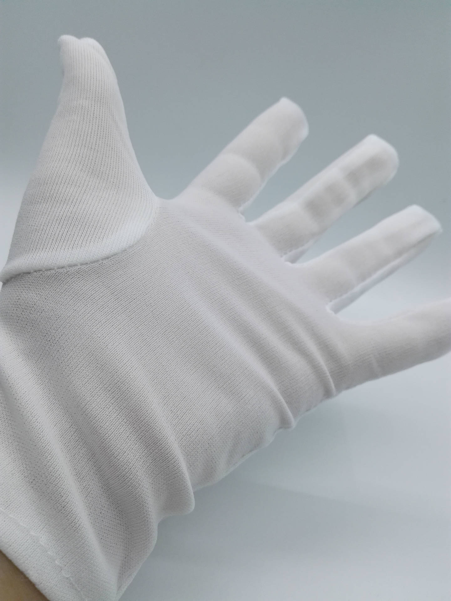 白色纯棉纱光版手套薄款