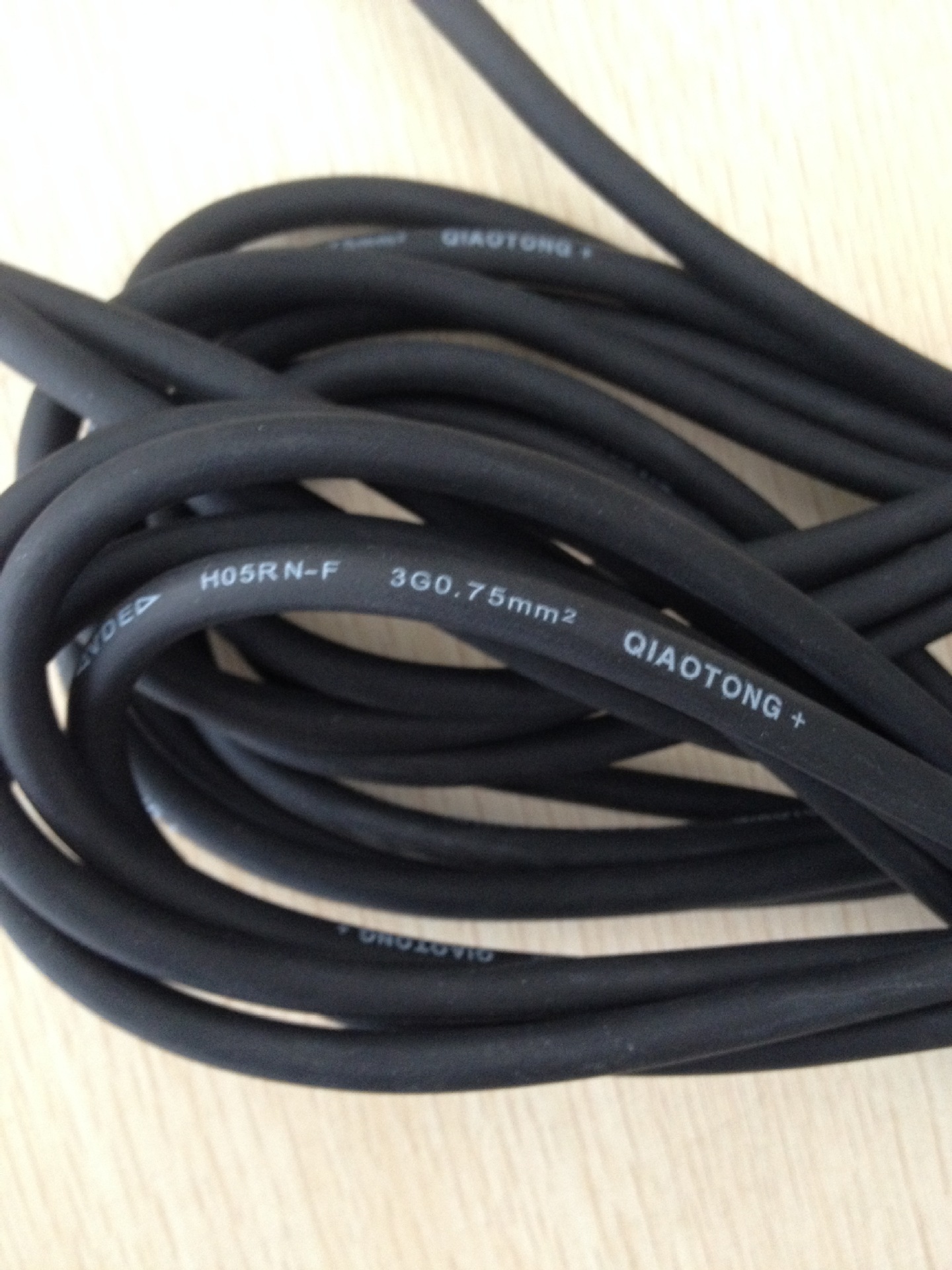 欧标d03带黑色0.75平橡胶线