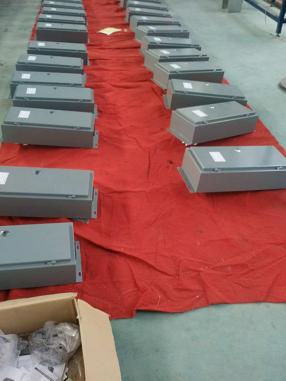 直销密集型和空气型母线槽插接箱40a-630a价格低,质量好