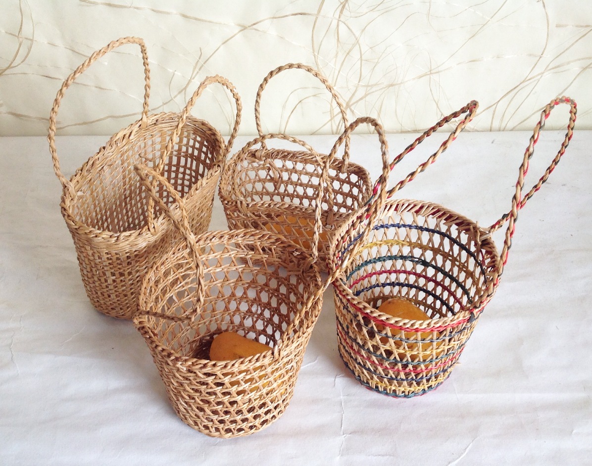 精致手编花篮纯手工编织草编工艺品