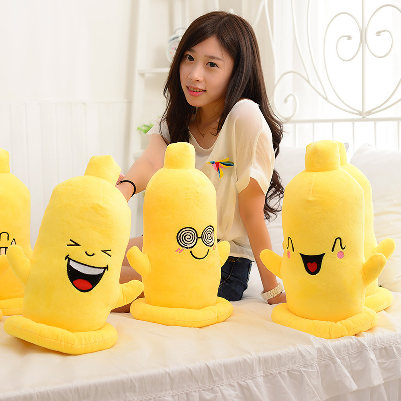 创意搞怪情趣避孕套公仔抱枕毛绒玩具胸搞笑男女朋友生日礼物女.