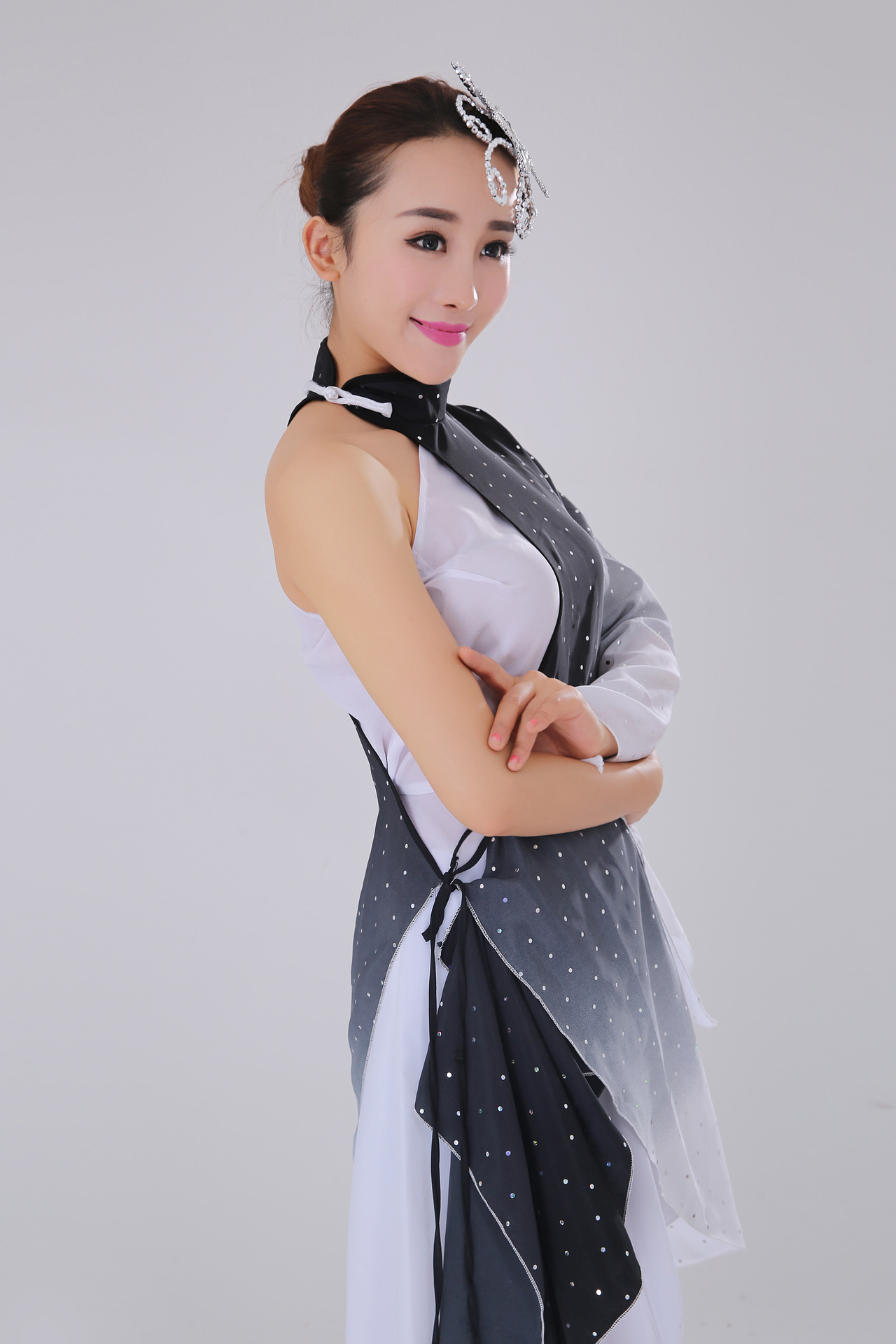 新款打鼓服民族风成人舞蹈演出服装女舞台服装秧歌服现代舞