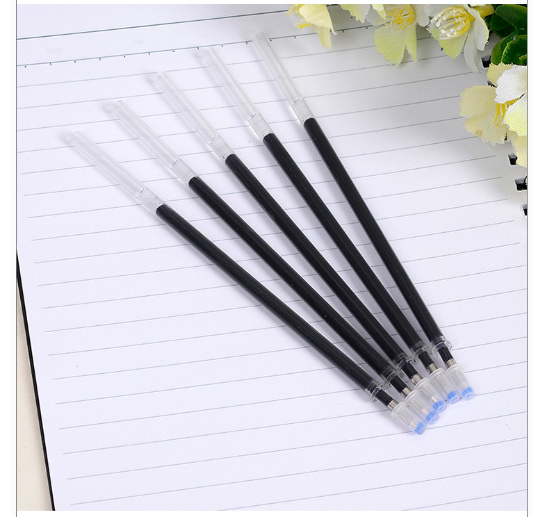 厂家直销优质中性笔芯0.5笔芯考试专用笔芯水性笔芯学生文具批发