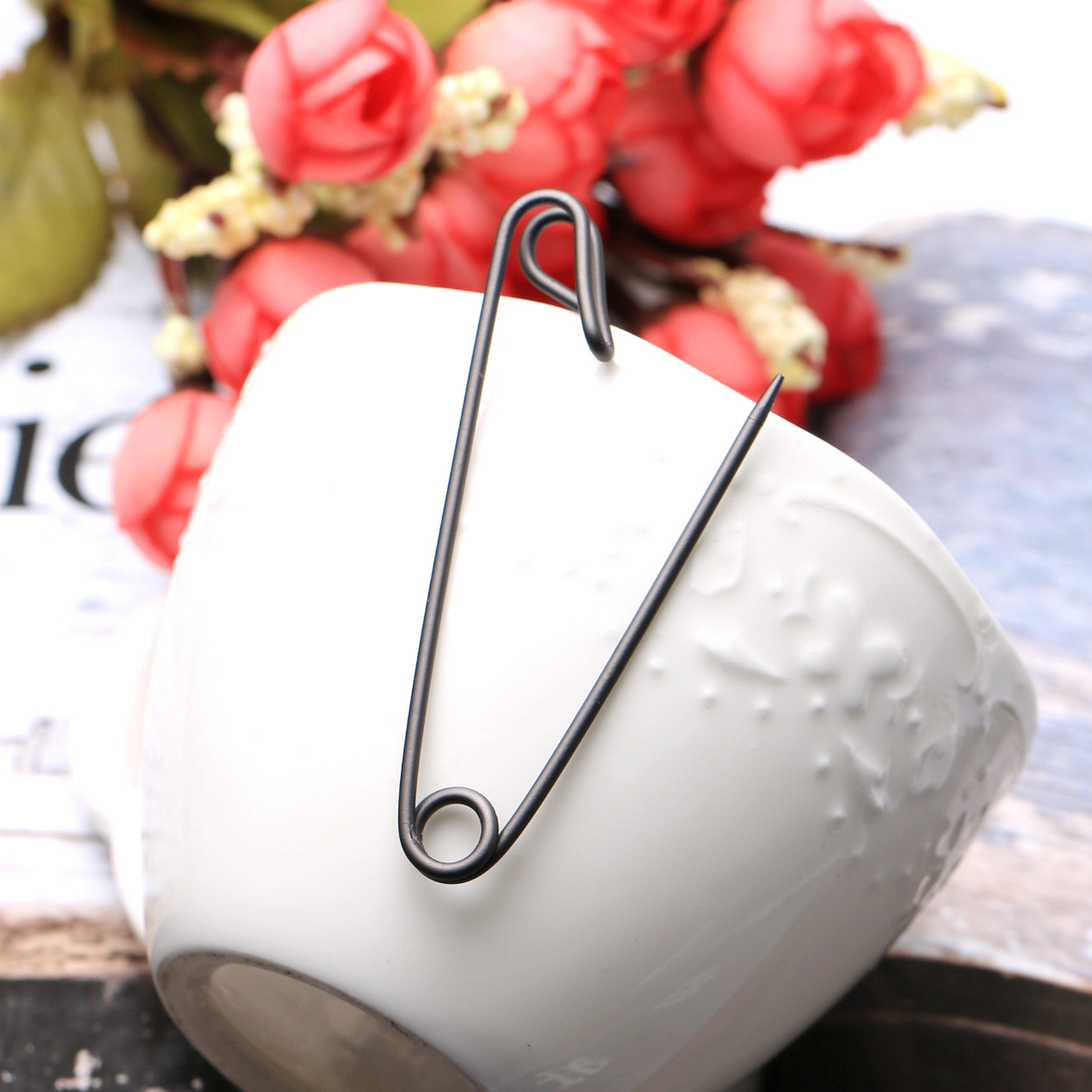 b2-76#日本新式铜线绕形 金属哑光黑枪色胸针 特殊异型别针