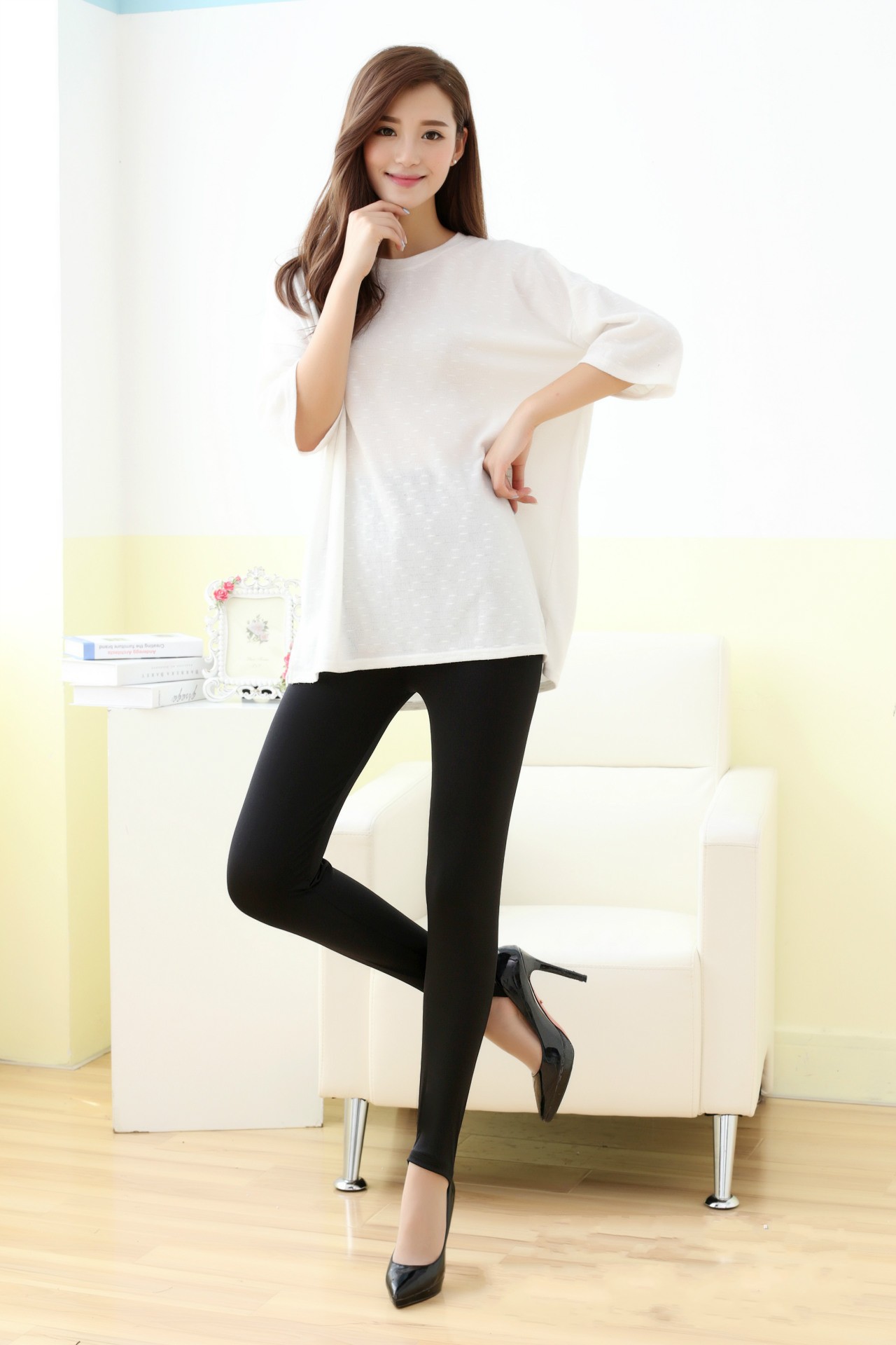 中老年女士妈妈加肥加大码光泽打底裤胖mm外穿春秋冰丝踩脚健美裤