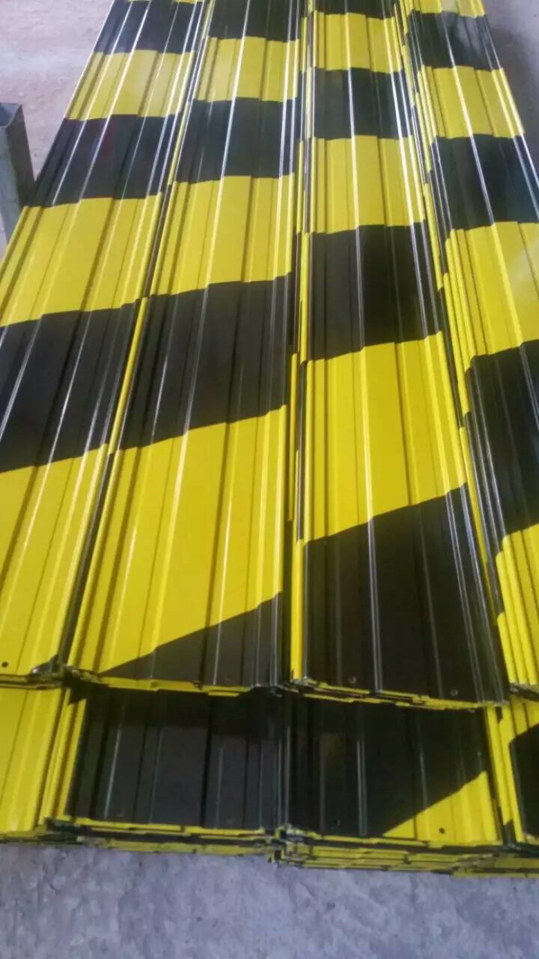 广东厂家批发工地压槽踢脚线 硬度高分色板踢脚板