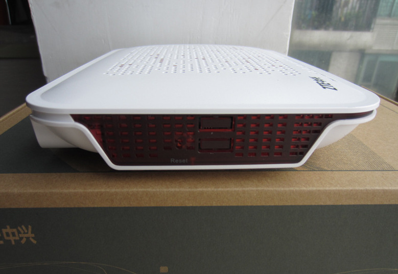 中兴zxa10 f420 光纤猫四口宽带收发器