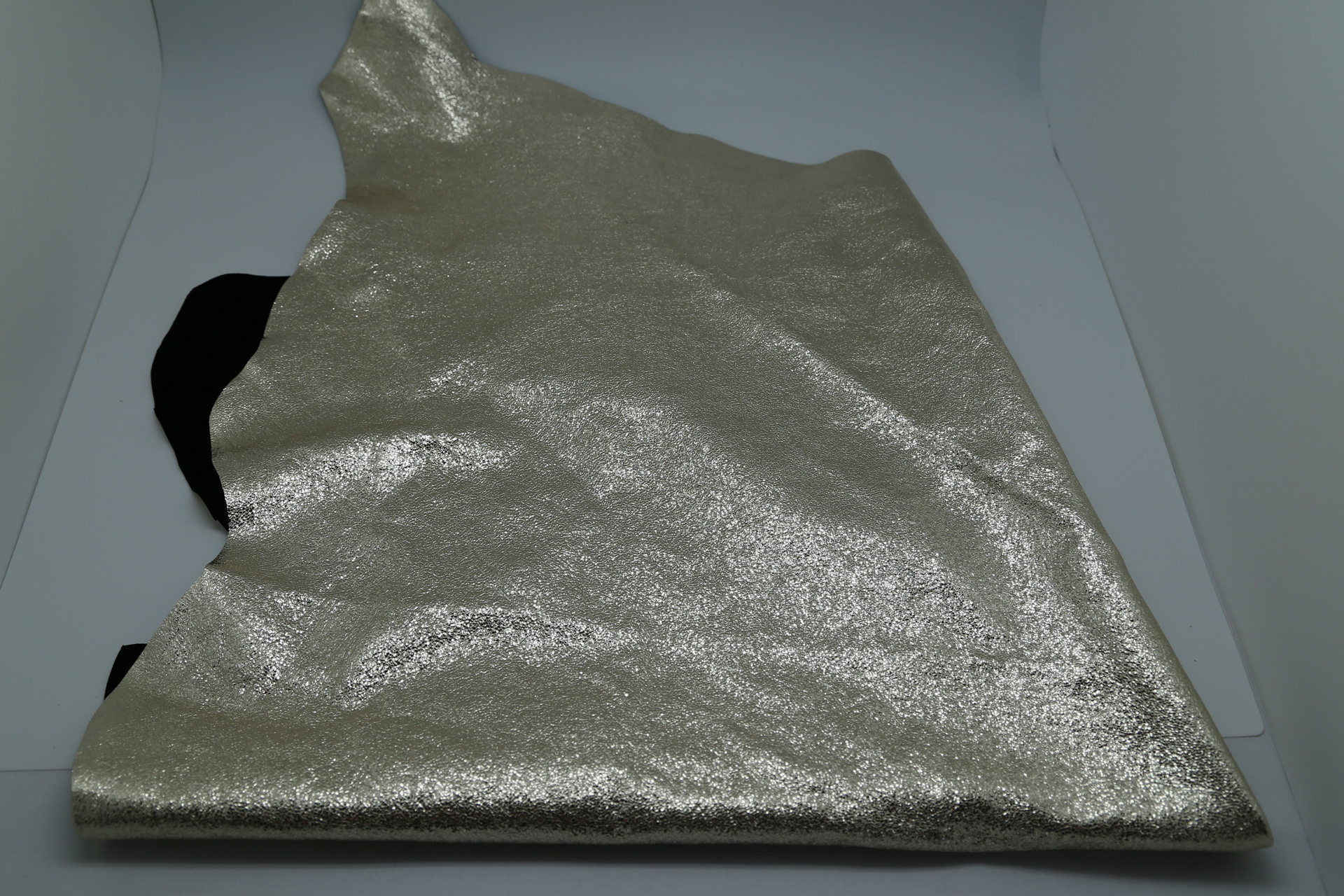 厂家直销尤丽坦小羊皮 超柔软**羊皮 高级定制鞋箱包高弹力.