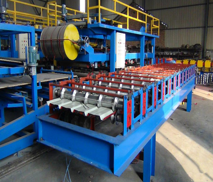 厂家直销 泡沫复合板流水线 多功能复合板压瓦机 彩钢板复合机