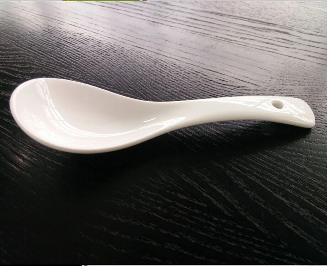 厂家批发日式汤匙 酒店餐厅日用陶瓷餐具 白瓷小勺子汤勺