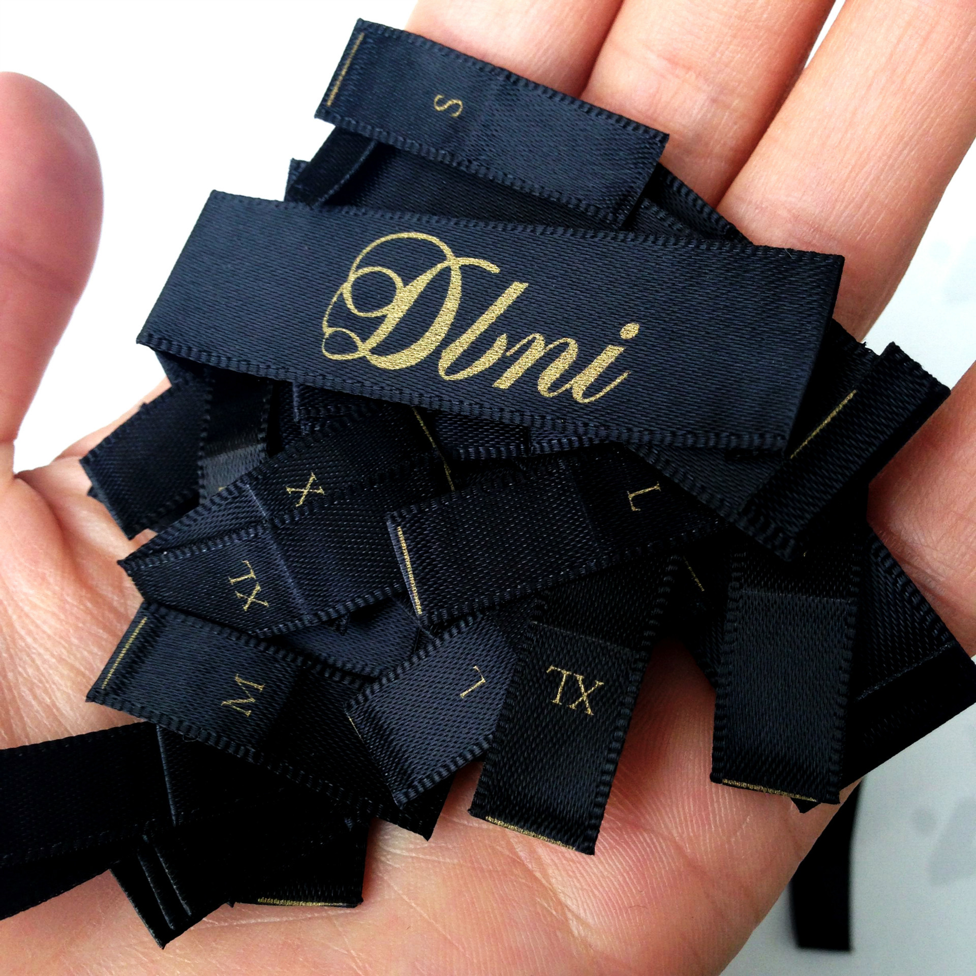 厂家订做 中高档服装 布标对折织唛织标印唛尺码唛领标 商标 定做