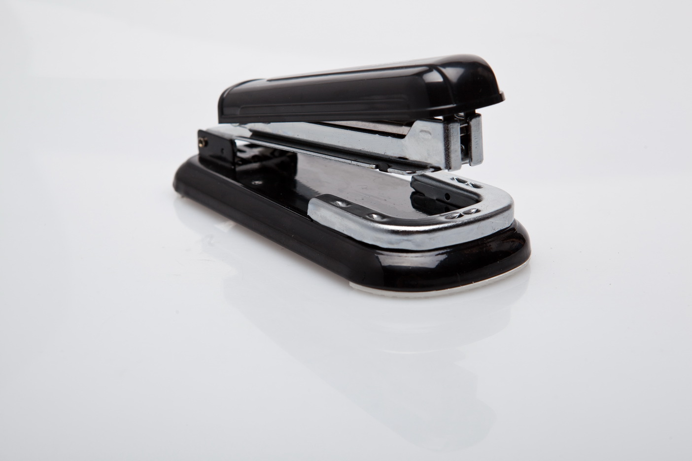 批发三木8828装订器办公室文教用品金属订书机