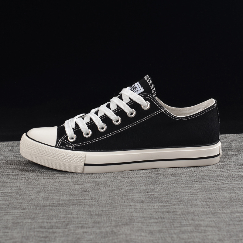 经典情侣款纯黑色帆布鞋男鞋透气日常工作鞋 简约百搭时尚板鞋09