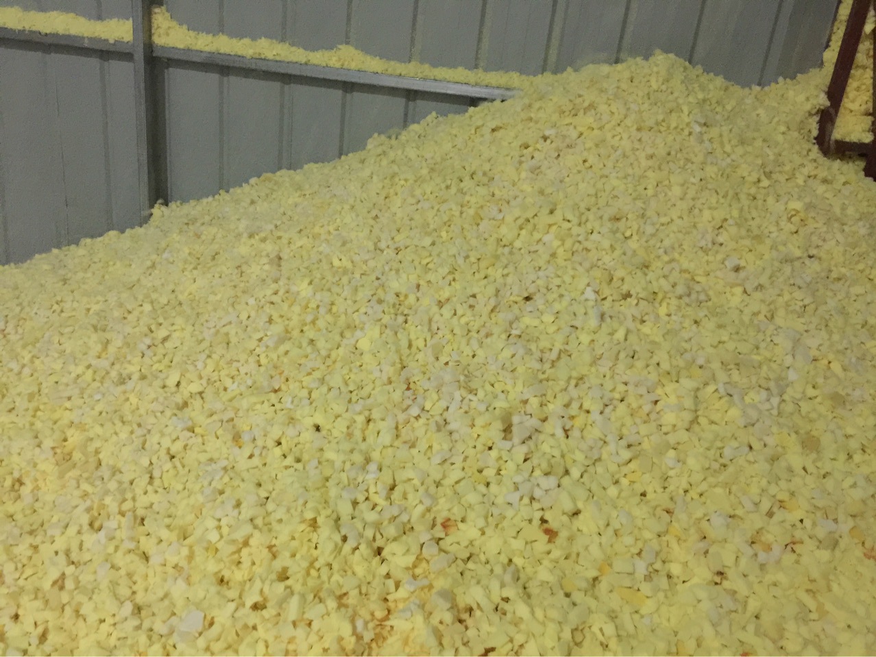 废海绵边角料慢回弹记忆海绵碎海绵慢回弹粉碎料