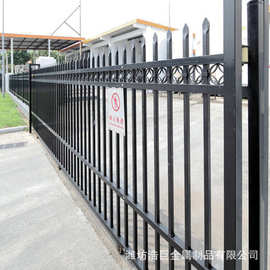 推拉式钢大门