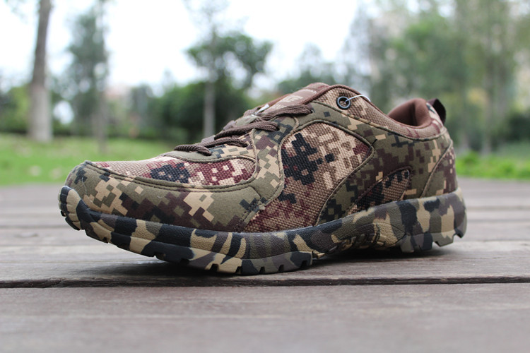 新式配发07a迷彩鞋减震防滑超轻荒漠迷彩