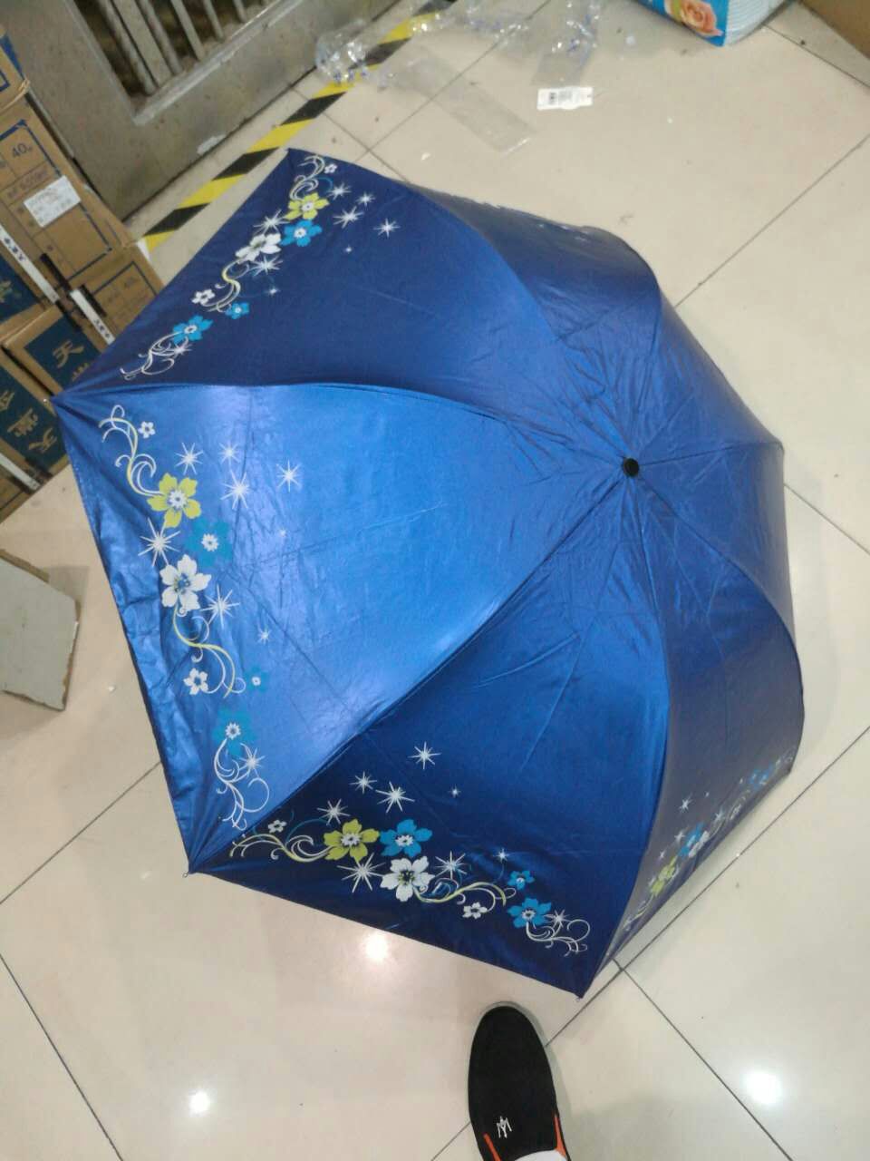 库存伞批发处理三折晴雨伞印花伞14年款伞清仓处理 承担一半运费