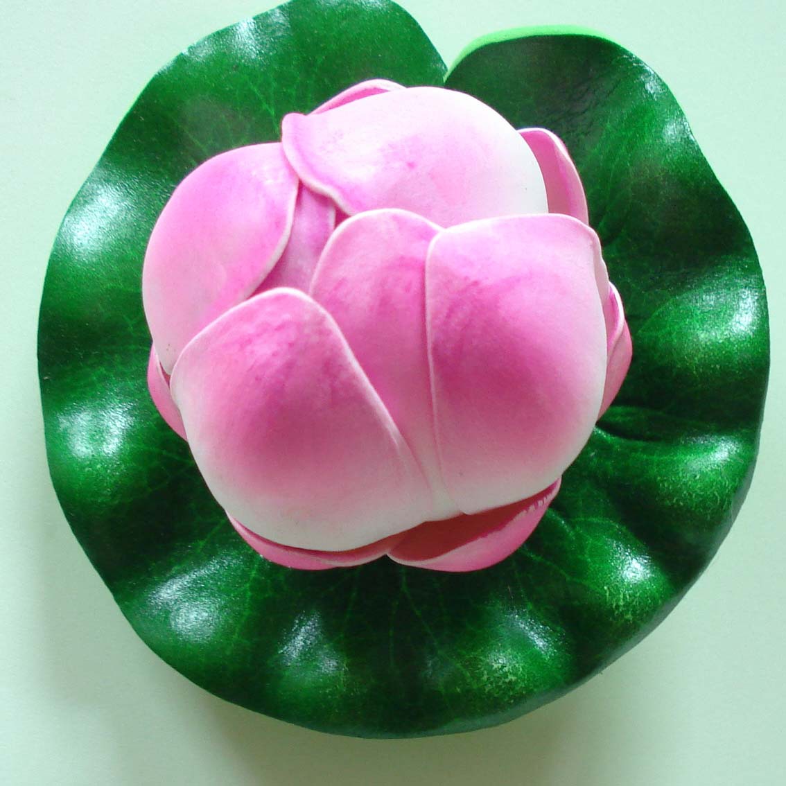 【热门供应】 高档仿真荷花花蕾荷花花苞 水中装饰品 (图)