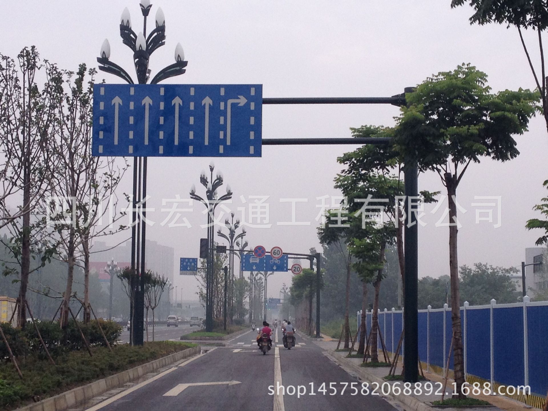 停车场指示交通指路路名牌标识标交通安全设施牌车道指示牌定制