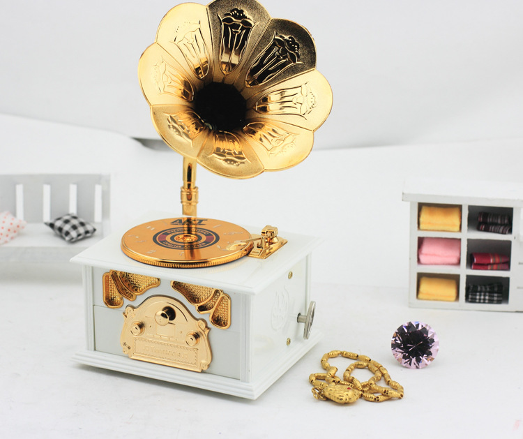 创意留声机造型音乐盒 复古带抽屉塑料音乐