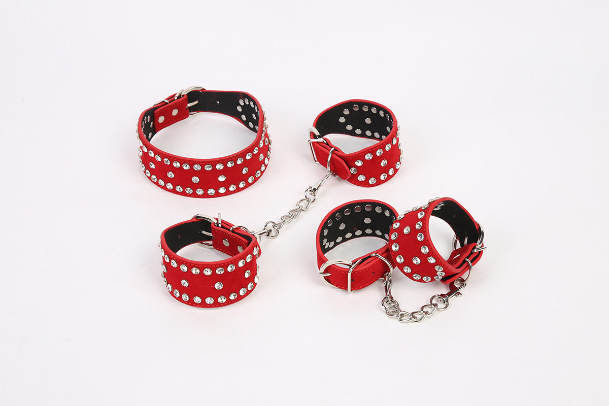 情趣捆绑束缚亮钻八件套装性用品调教刑具女用成人手铐眼罩口塞