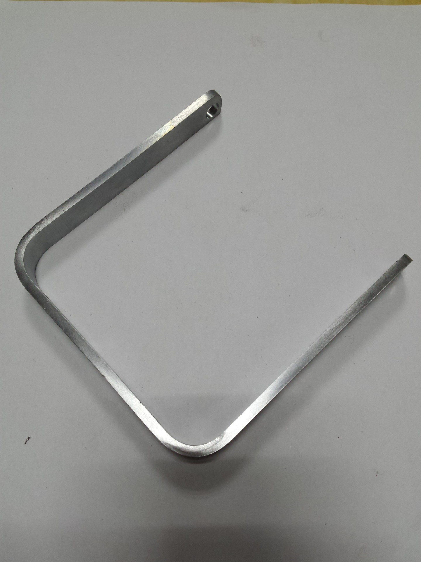 厂家大量供应直角铁架 v形支架 u形铁角 五金冲压加工定做