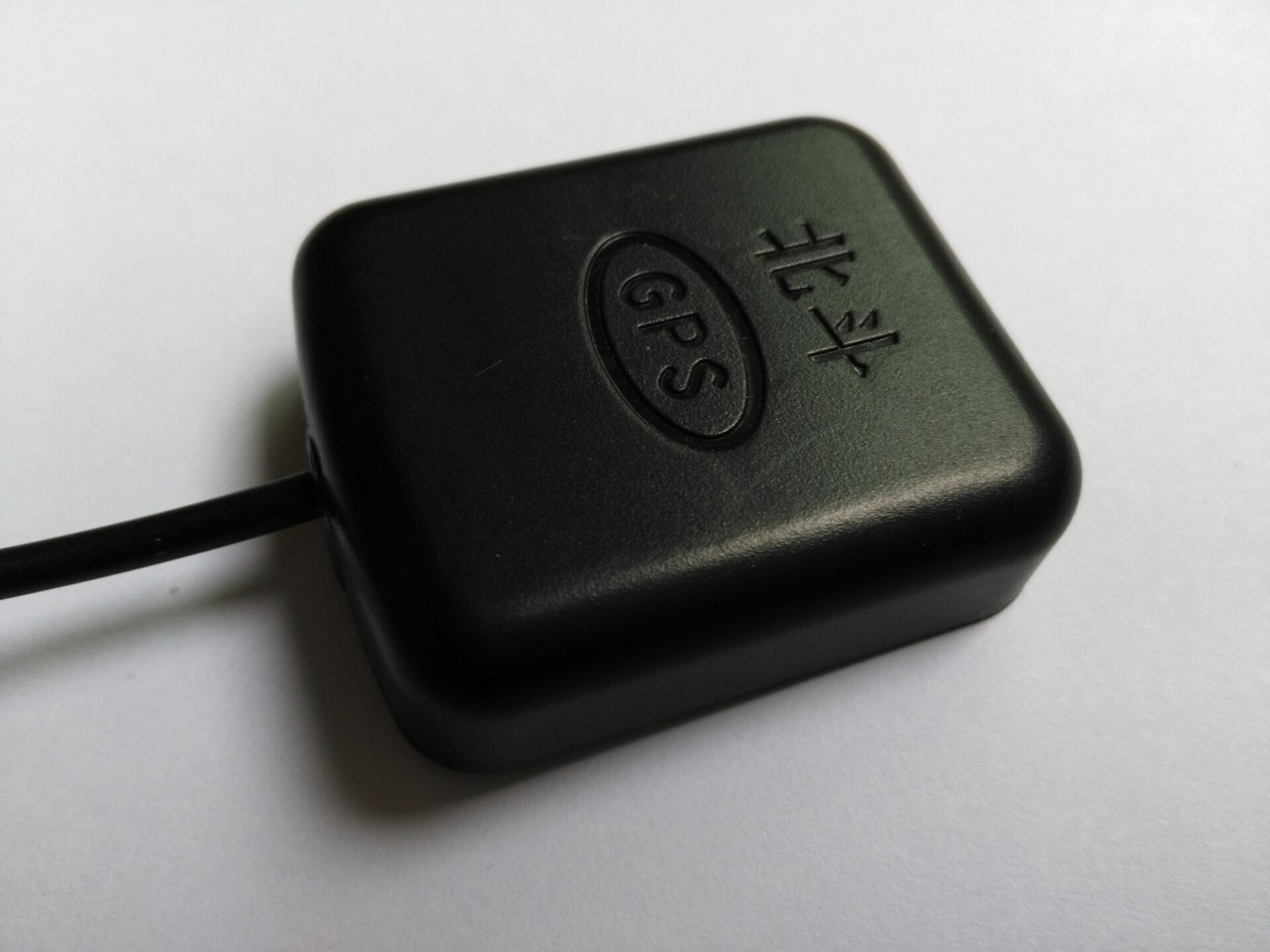 车载gps天线安装位置_gps模块和天线_gps天线工作原理