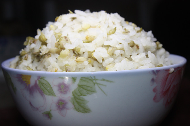 绿豆青稞饭绿豆粥养生粥五谷杂粮米五谷营养