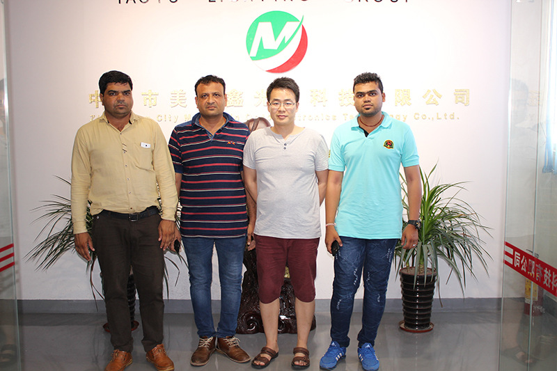 外贸客户来我工厂洽谈长期合作