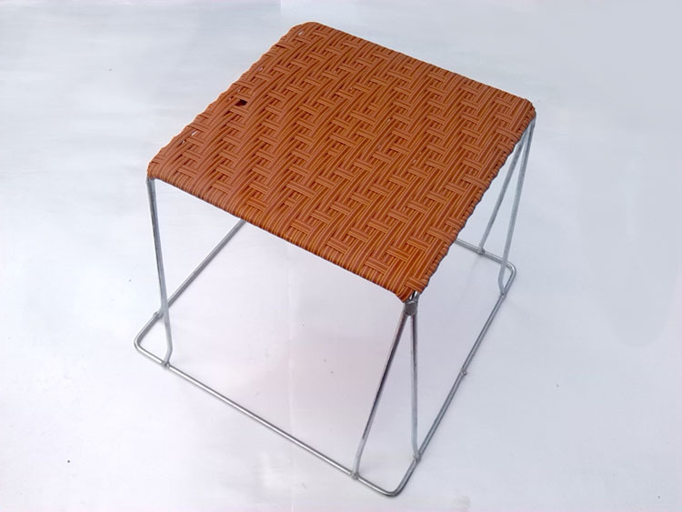 厂家直销钢筋圆凳塑料凳休闲八孔餐厅凳子餐馆食堂大排档餐厅椅子