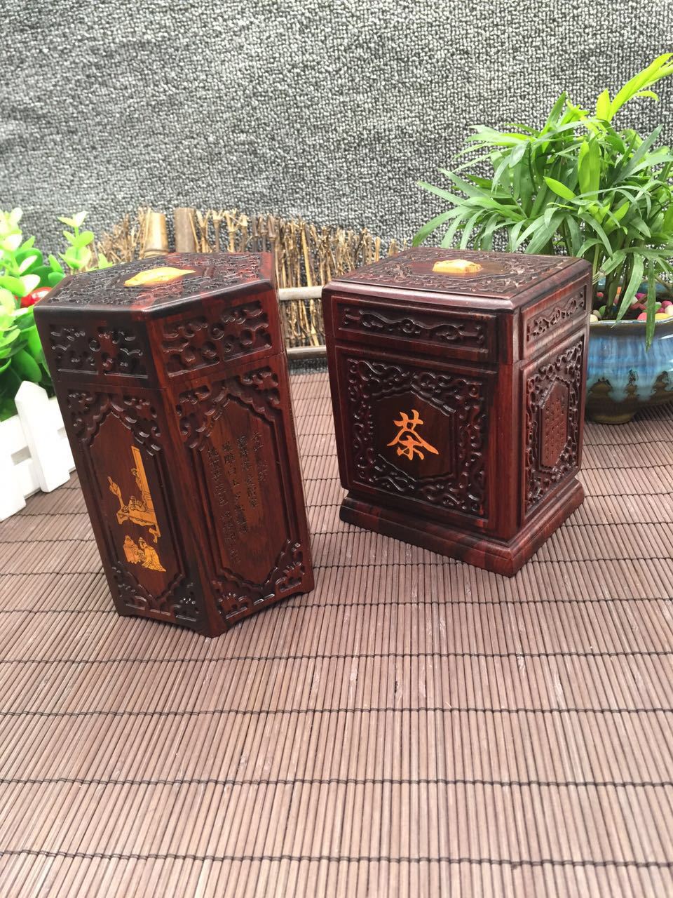 厂家直销红酸枝精雕六角茶叶盒草龙四角茶叶罐红木工艺品礼品摆件