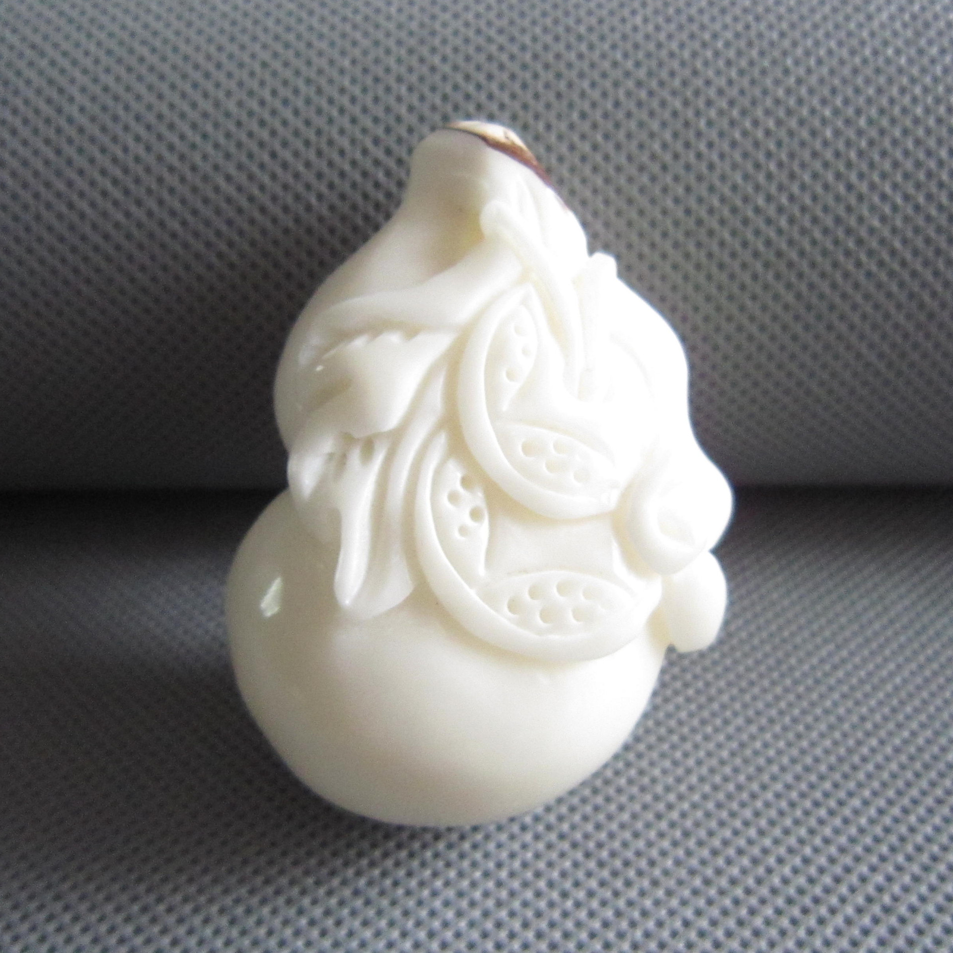 天然象牙果雕刻件 象牙果南工精品雕刻葫芦 籽 车挂把件 菩提批发