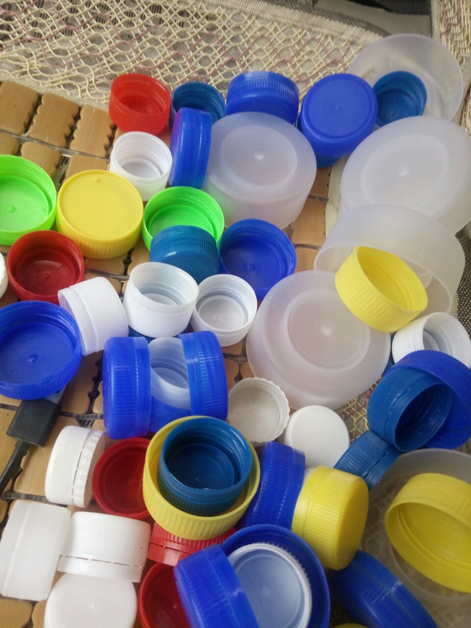 塑料瓶盖,饮料瓶盖.塑料盖 来图来样加工各种塑料盖 做工精细