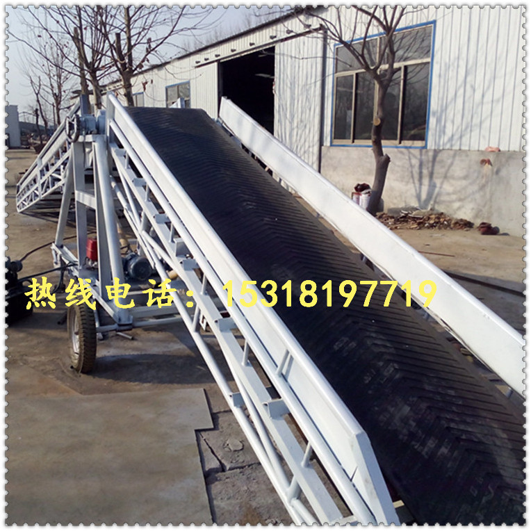 来厂参观皮带输送机