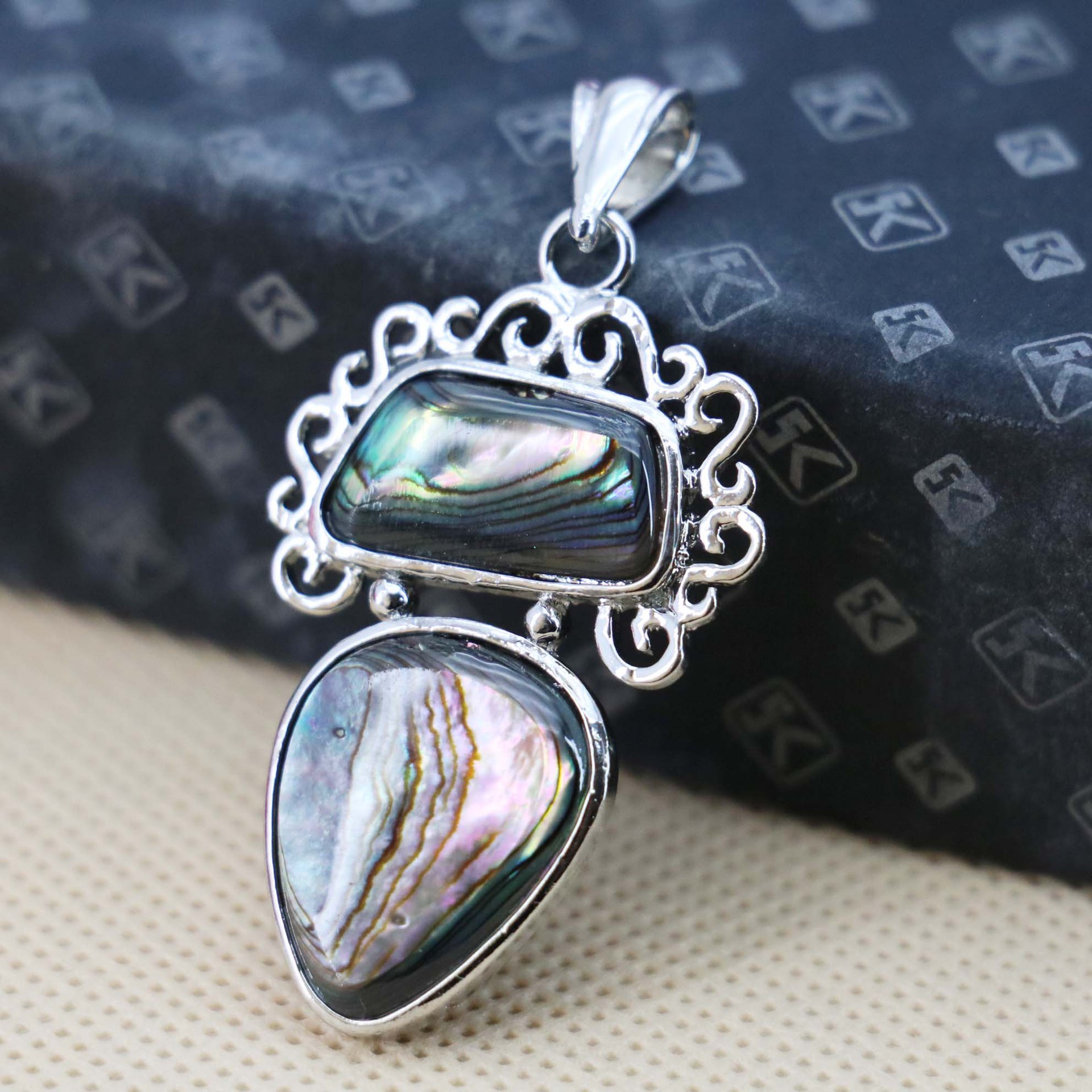 24x37mm天然彩贝吊坠女挂饰几何双层吊坠彩贝流行饰品礼.