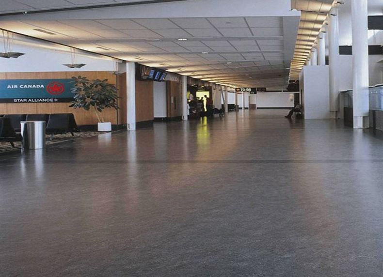 上海pvc免胶地板厂家现货可定制批发商用塑料地板卷材地板革