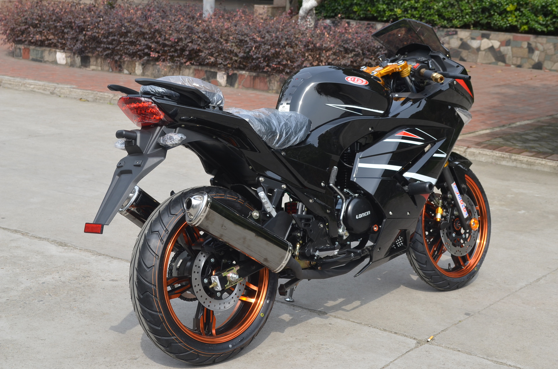 国产gt大跑车摩托车趴赛公路赛r8大排量批发重机车正品150-350