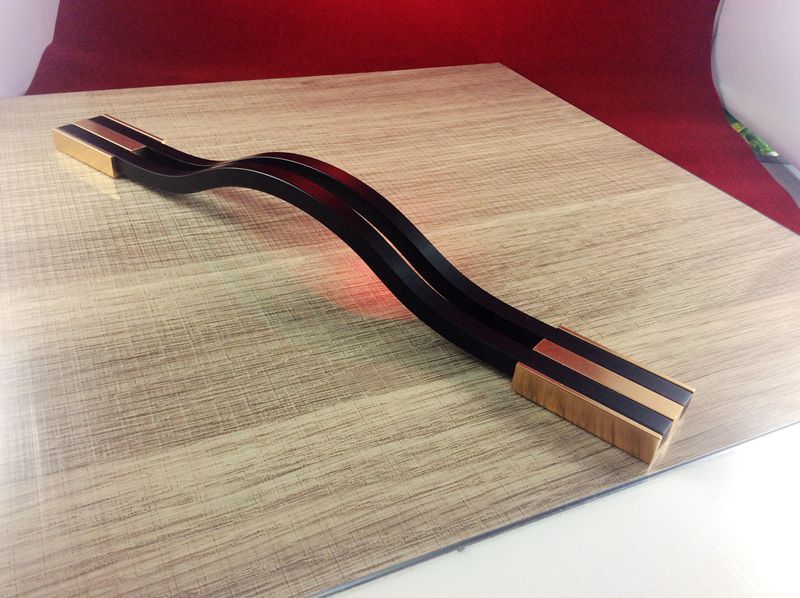 2016新品拉手 v型拉手 锌合金拉手 明装门板把手 玻璃铣形拉手