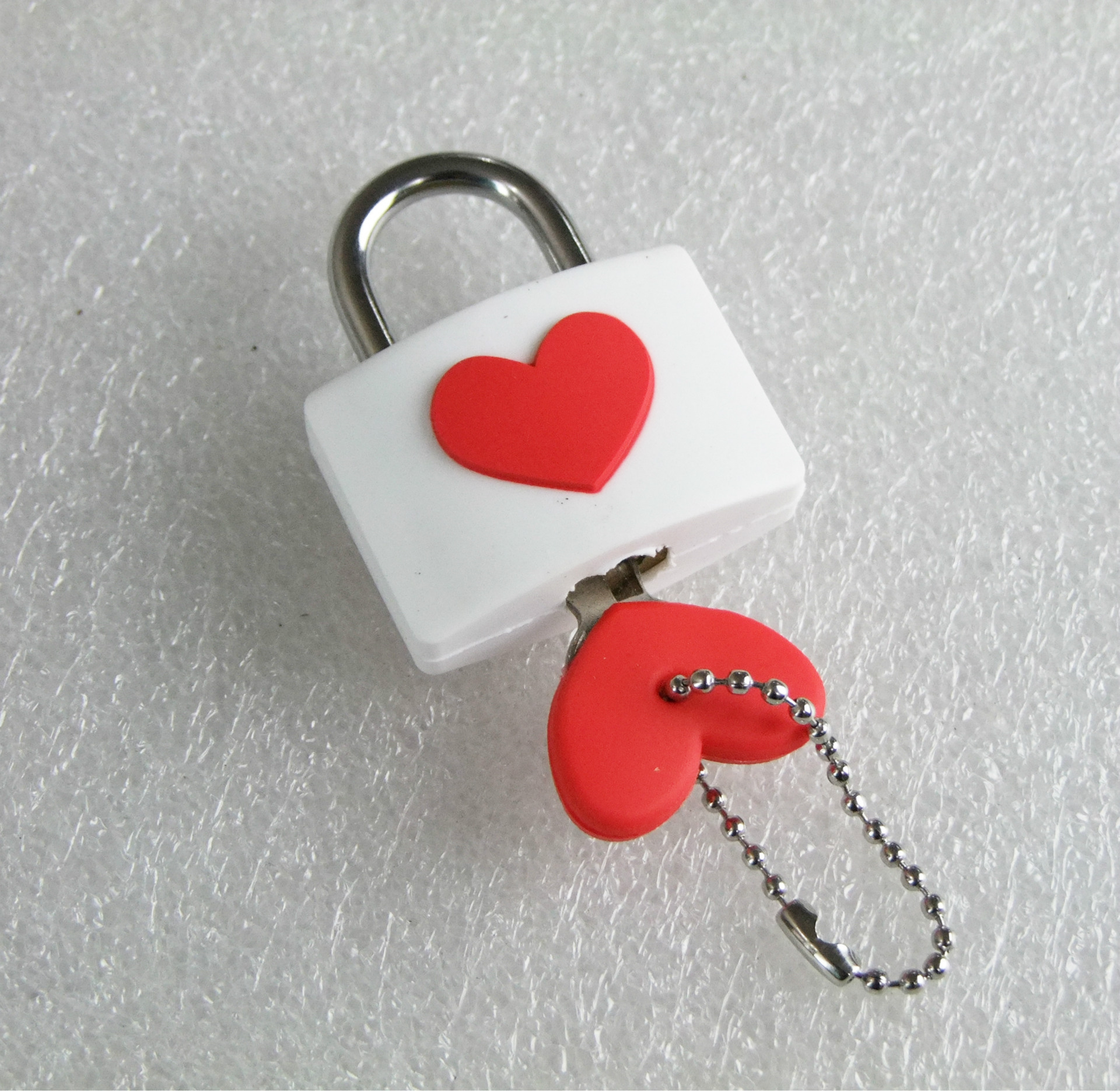 厂家直销南山塔同心锁 彩色橡胶套连心锁