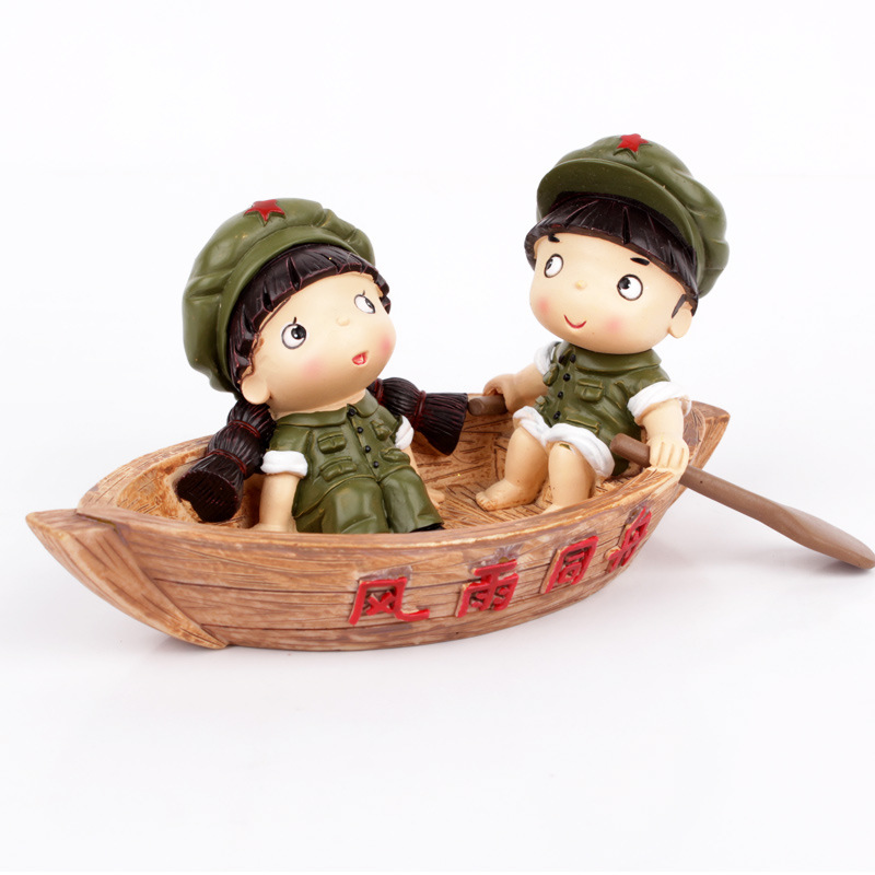 大禹革命爱情风雨同舟划船小兵树脂摆件9345