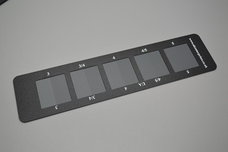 sdc变色灰卡国际标准iso105a021993色牢度测试灰卡sdc3305