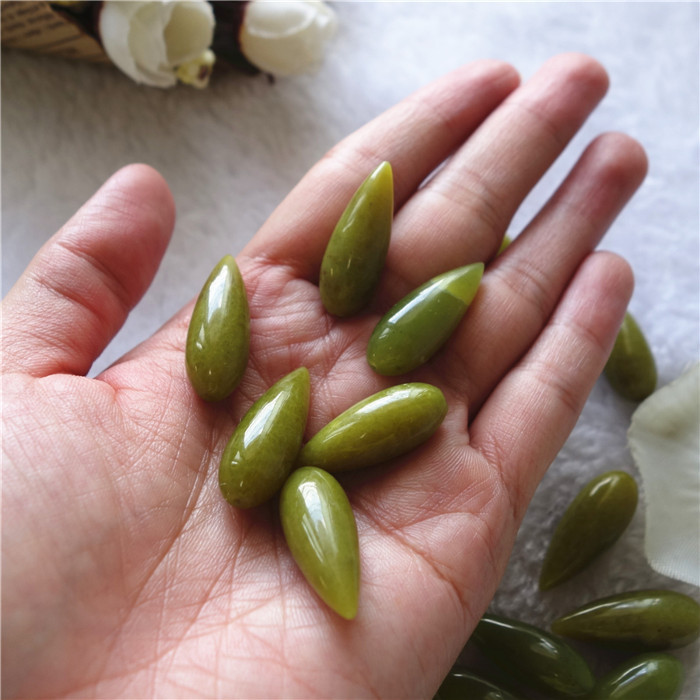 (预订)天然橄榄玉长圆吊胆 圆水滴diy饰品配件(半孔)10x26